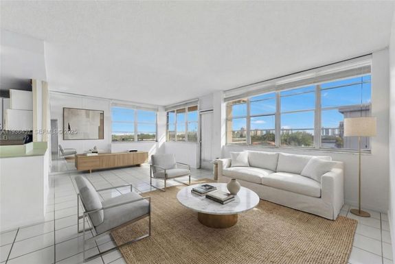 2025 NE 164th St # 809, North Miami Beach FL 33162