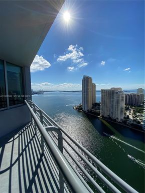 325 S Biscayne Blvd # 3221, Miami FL 33131