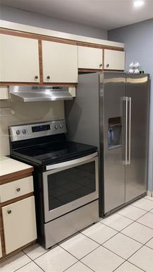 2102 SW 106th Ct, Miami FL 33165