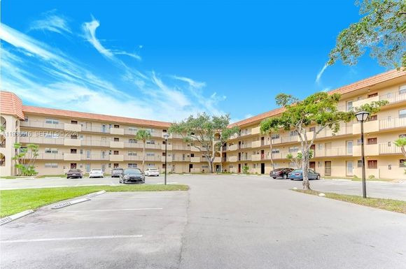 6301 N Falls Cir Dr # 313, Lauderhill FL 33319
