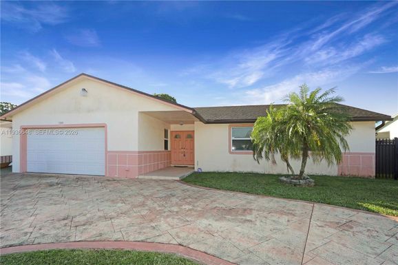 13244 SW 255th Ter, Homestead FL 33032