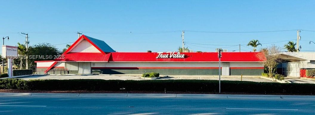 1601 E Sample Rd, Pompano Beach FL 33064