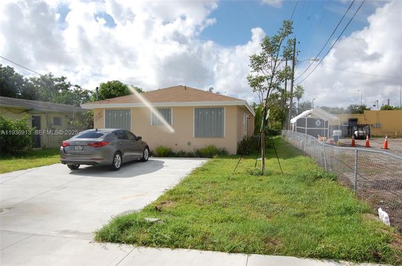 2184 NW 63rd St # 2, Miami FL 33147