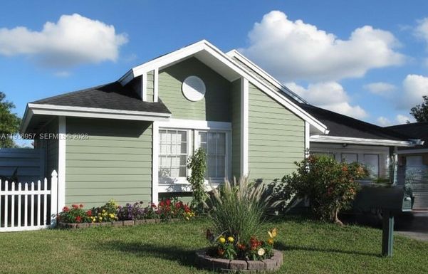 14035 SW 103rd Ter, Miami FL 33186