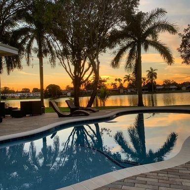 1160 NW 86th Ter, Pembroke Pines FL 33024