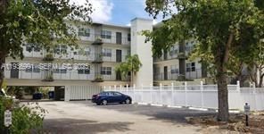 609 NE 13th Ave # 104, Fort Lauderdale FL 33304