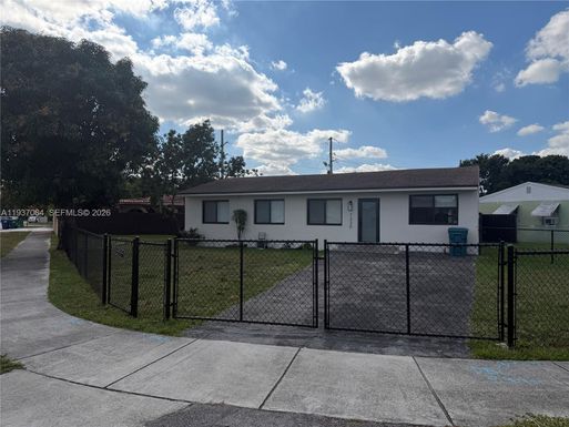 7330 SW 11th St # 7330, Miami FL 33144