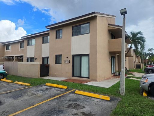 15401 SW 80th St # 7, Miami FL 33193