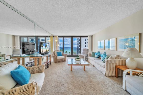 2401 S Ocean Dr # 702, Hollywood FL 33019
