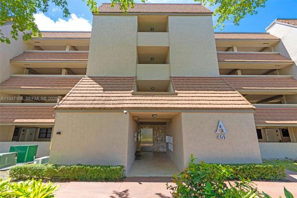 451 Ives Dairy Rd # 1, Miami FL 33179