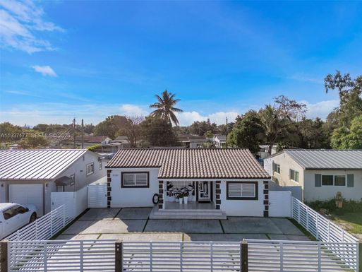 3130 NW 102nd St, Miami FL 33147