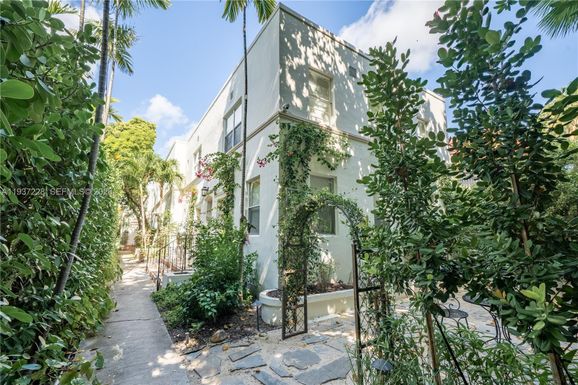 726 Meridian Ave # 3, Miami Beach FL 33139