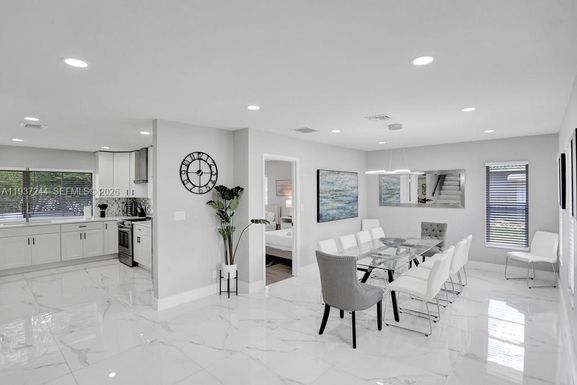 6 SE 11th Ct, Deerfield Beach FL 33441