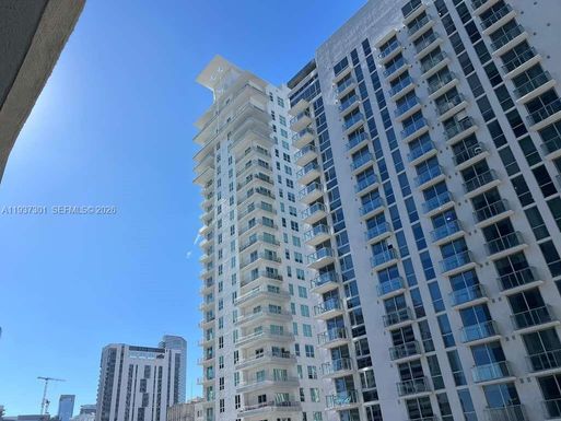253 NE 2nd St # 1504, Miami FL 33132