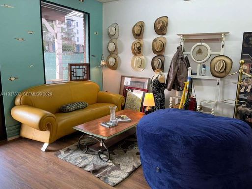 4264 SW 64th Ave, Davie FL 33314