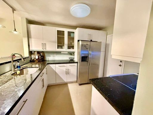 1400 NE 191st St # 106, Miami FL 33179