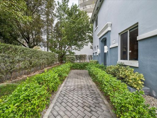 2730 SW 26th St # 2730, Miami FL 33133