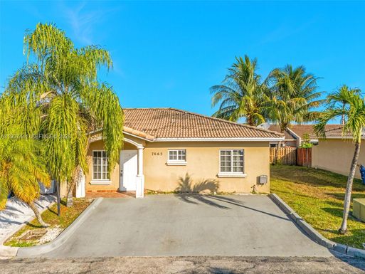 7665 NW 183rd Ter # 1405, Hialeah FL 33015