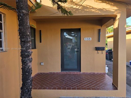 233 E 7th St # 2, Hialeah FL 33010