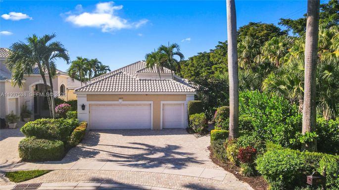 16053 Villa Vizcaya Pl, Delray Beach FL 33446