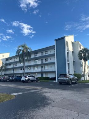 7690 NW 18th St # 408, Margate FL 33063