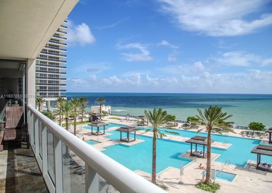 1850 S Ocean Dr # 1004, Hallandale Beach FL 33009