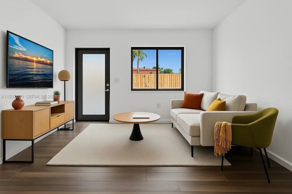 1027 SW 3rd St # 5, Miami FL 33130