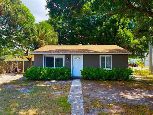 1299 NE 40th Ct, Oakland Park FL 33334