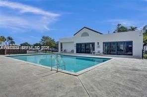 212 Lake Pointe Dr # 210, Oakland Park FL 33309