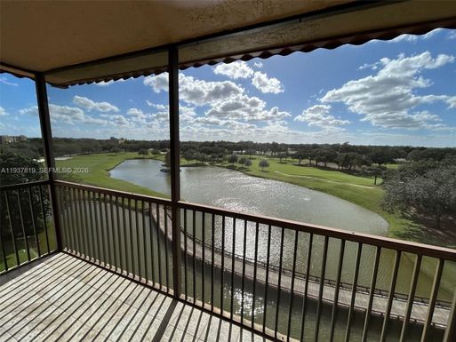 3001 W Rolling Hills Cir # 705, Davie FL 33328