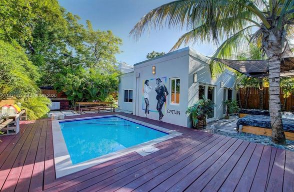 524 NW 35th St # 5, Miami FL 33127