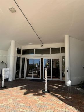 3001 S Ocean Dr # 107, Hollywood FL 33019