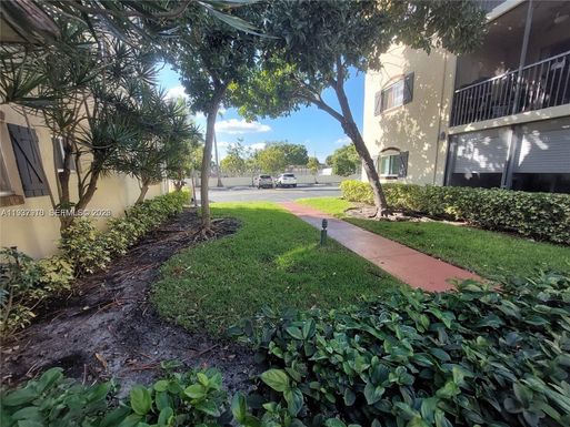 253 S Cypress Rd # 206, Pompano Beach FL 33060