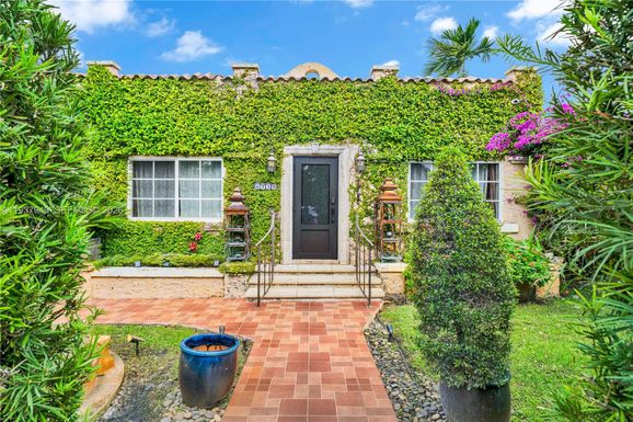 4739 SW 5th St, Miami FL 33134