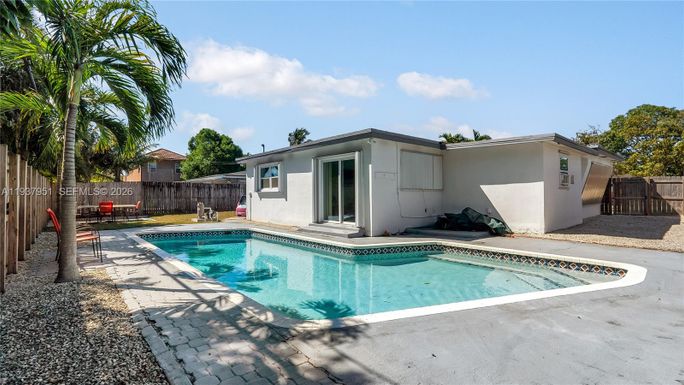 3120 SW 17th St, Fort Lauderdale FL 33312