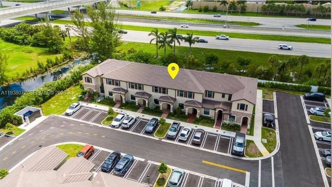 11431 W 32nd Ln, Hialeah FL 33018