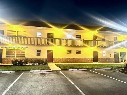 4169 SW 67th Ave # 112A, Davie FL 33314