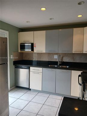 5950 Del Lago Cir # 112, Sunrise FL 33313