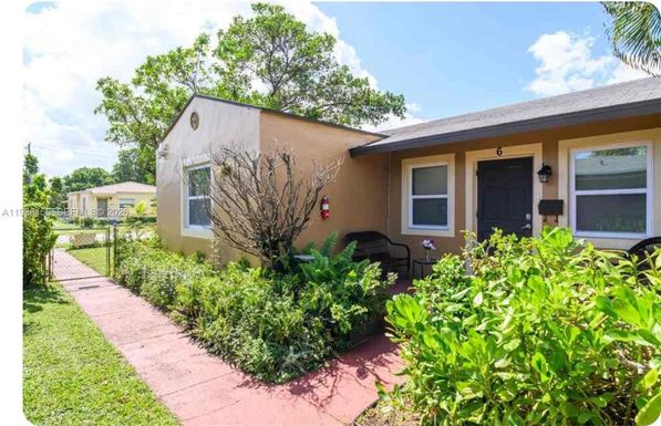 2023 Funston St, Hollywood FL 33020