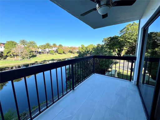 10315 NW 9th Circle # 207, Miami FL 33172