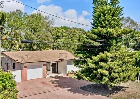 6385 SW 25th St, Miami FL 33155
