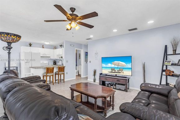 106 Channel Dr # B, Marathon FL 33050