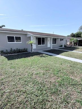 134 SW 14th Ave # B, Boynton Beach FL 33435