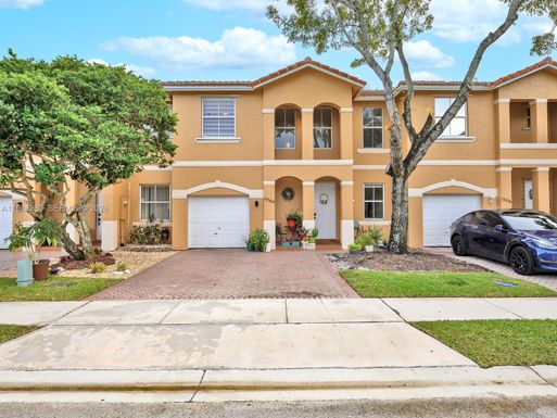 13564 NW 7th St, Pembroke Pines FL 33028