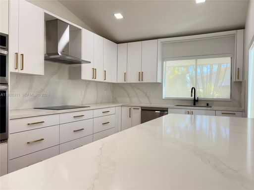 13890 SW 108th St, Miami FL 33186