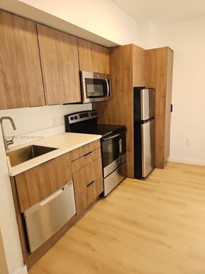 557 Michigan Ave, Miami Beach FL 33139