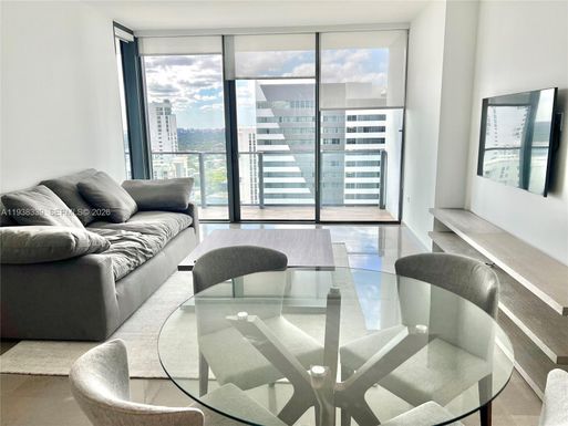 88 SW 7 st # 1706, Miami FL 33131
