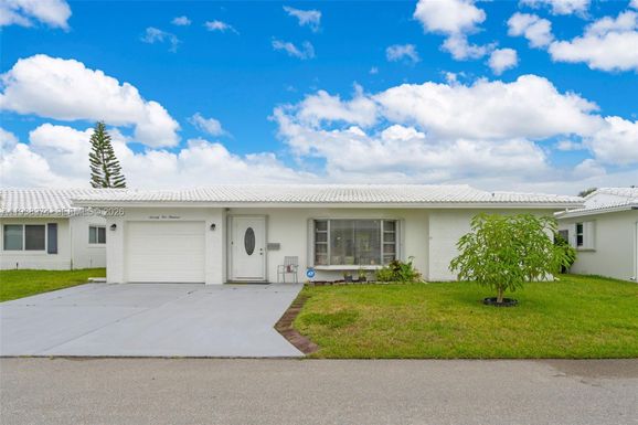 7500 NW 66th Ter, Tamarac FL 33321