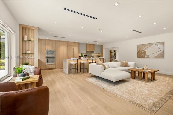 6011 Maynada St, Coral Gables FL 33146