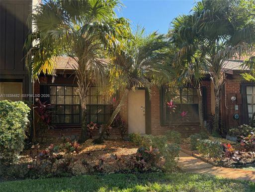 3415 Freedom Dr, Hollywood FL 33021